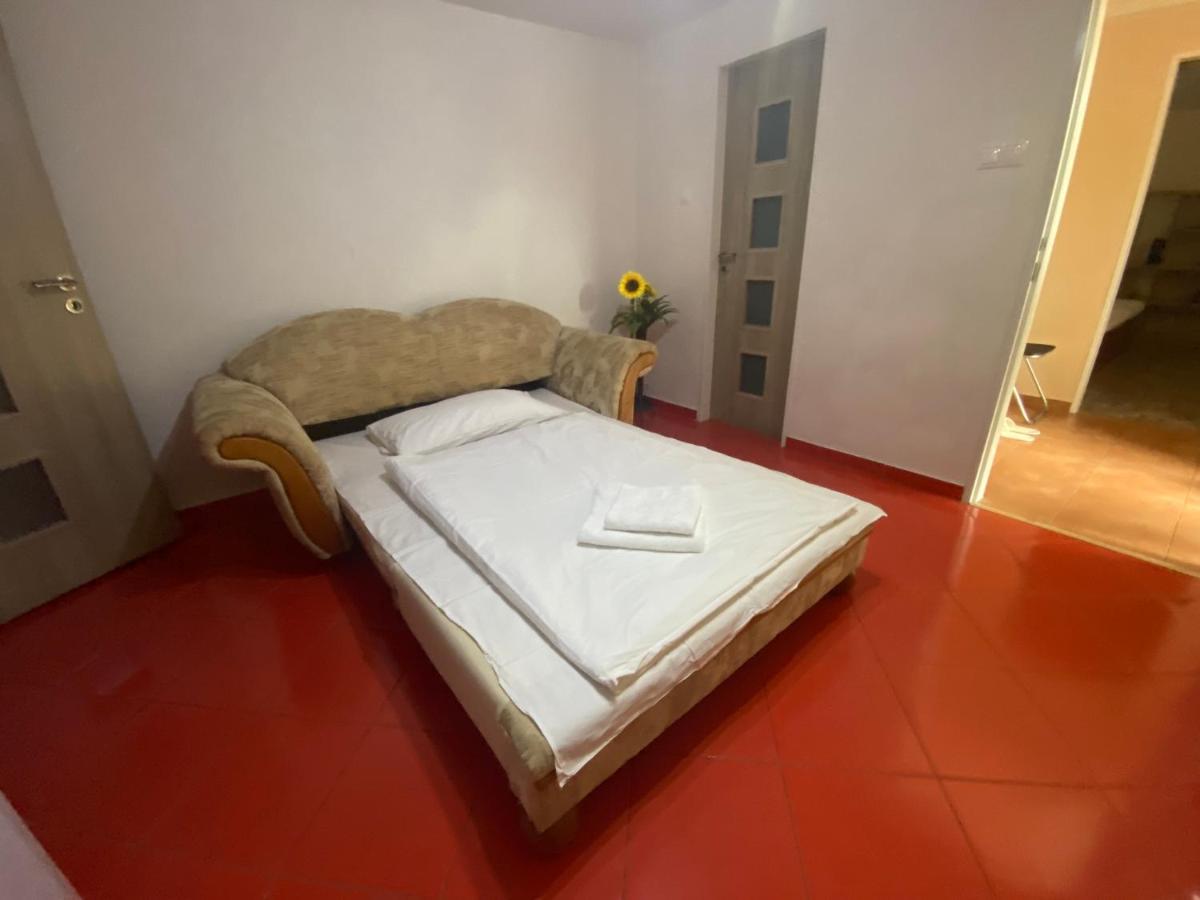 Ard Apartments - Levice Luaran gambar