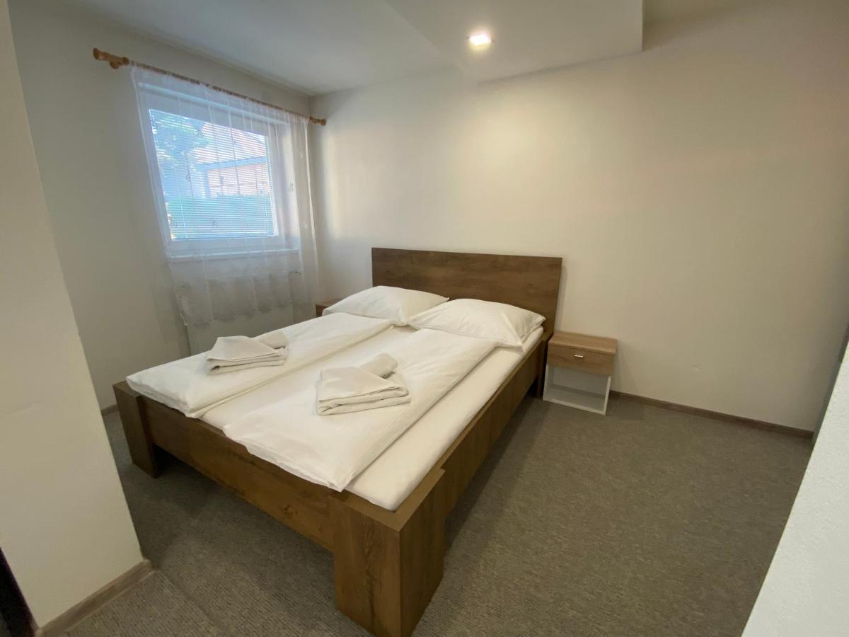 Ard Apartments - Levice Luaran gambar