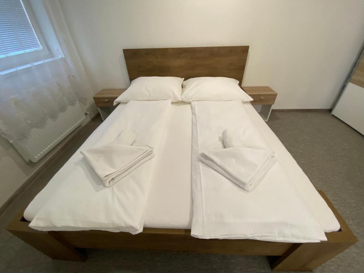 Ard Apartments - Levice Luaran gambar