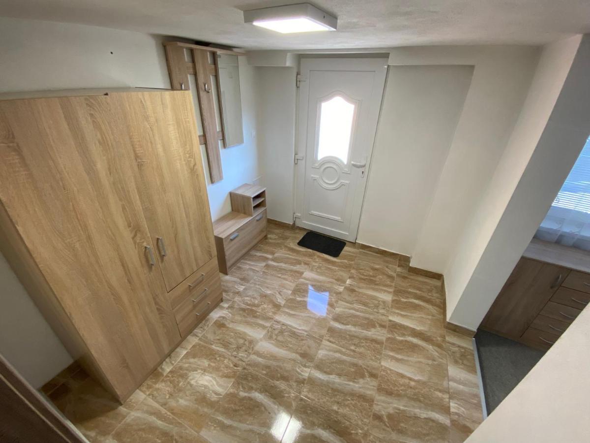 Ard Apartments - Levice Luaran gambar