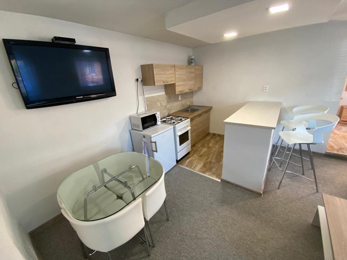 Ard Apartments - Levice Luaran gambar