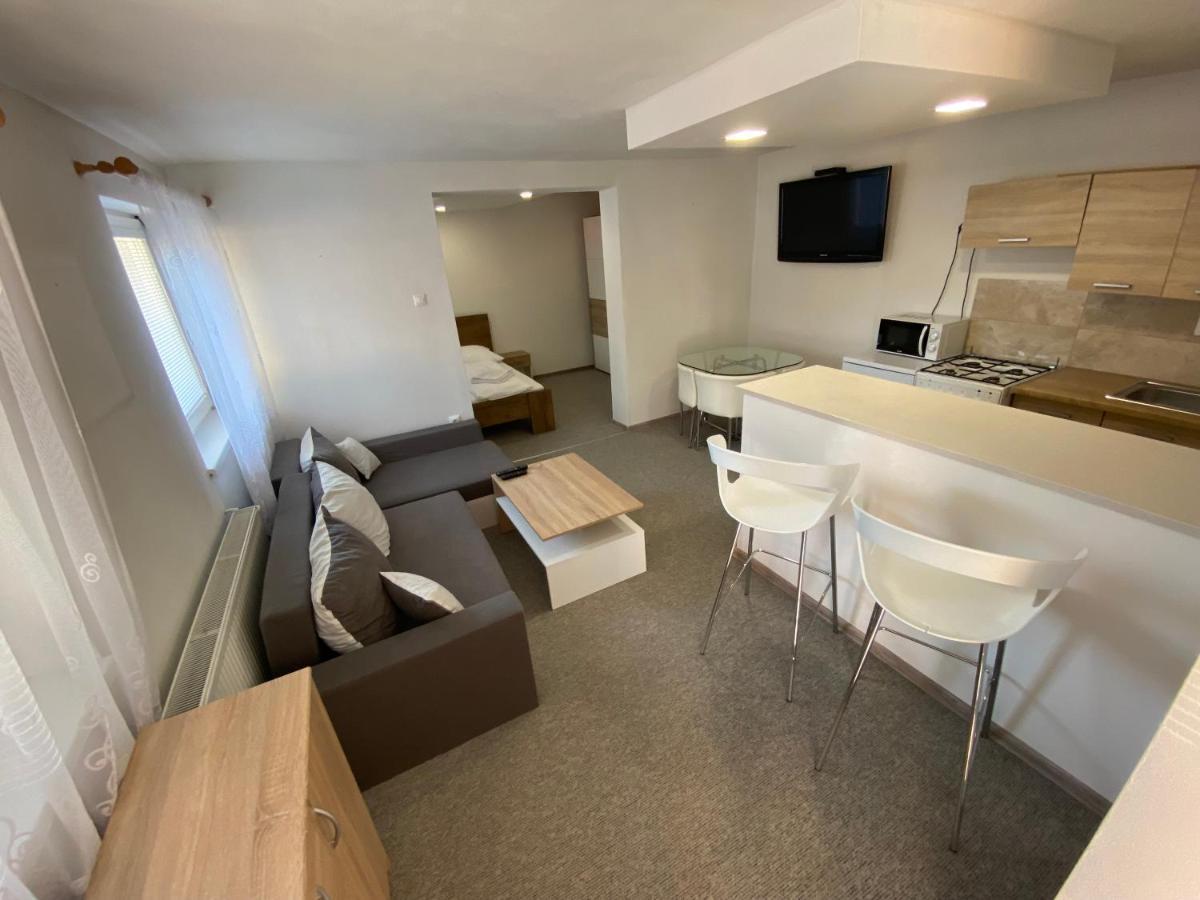 Ard Apartments - Levice Luaran gambar