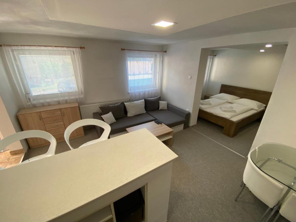 Ard Apartments - Levice Luaran gambar